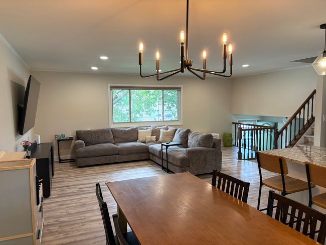 1487 Kathleen Way, House other with 3 bedrooms, 2 bathrooms and 2 parking in Elk Grove Village IL | Image 4