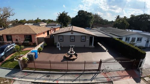 5720 Sw 39th St, West Park, FL, 33023-6122 | Card Image