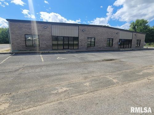 4201 Ilberry Rd, Mount Vernon, IL, 62864-6747 | Card Image