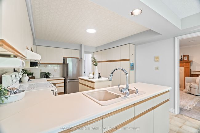 132 Samac Trail, House other with 5 bedrooms, 3 bathrooms and 2 parking in Oshawa ON | Image 17