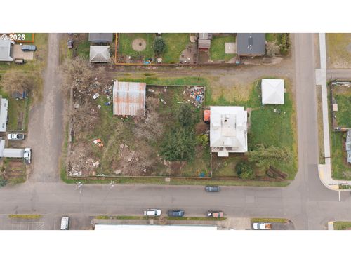 122 S 12th Ave, Cornelius, OR, 97113-7609 | Card Image