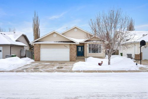 3904 63 Ave, Lloydminster, AB, T9V2X8 | Card Image
