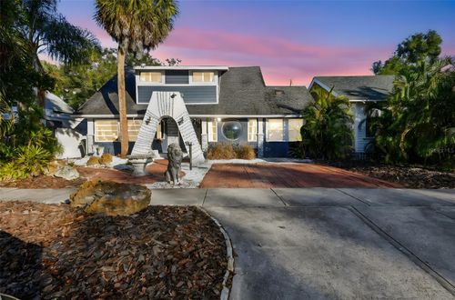 945 11th St N, St Petersburg, FL, 33705-1204 | Card Image