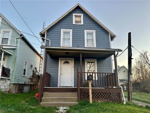 1710 4th St Ne, Canton, OH, 44704-1806 | Card Image