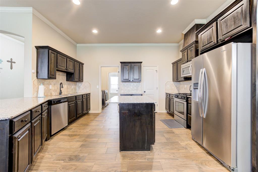 Colony Ave, Harrah, OK 73045