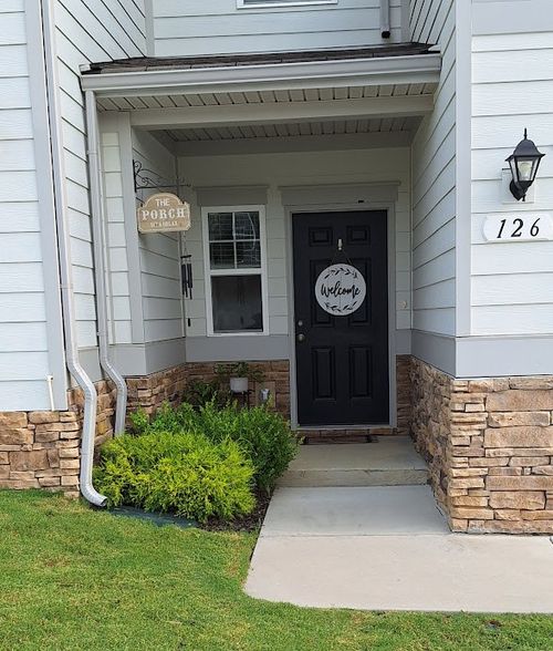 126 Townsend Ave, Shelbyville, TN, 37160-9802 | Card Image