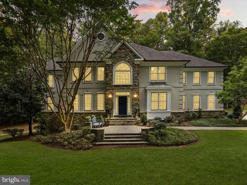 7211 Twelve Oaks Dr, FAIRFAX STATION, VA, 22039-1528 | Card Image