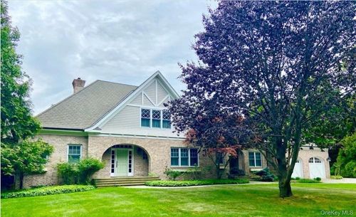 190 Jackson Lndg, Mattituck, NY, 11952-2052 | Card Image