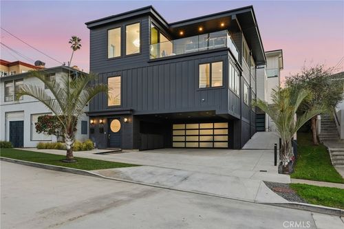 626 Longfellow Ave, Hermosa Beach, CA, 90254-2245 | Card Image