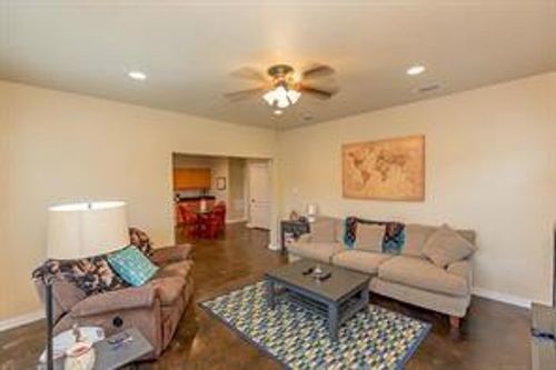 3118 Molly Dr, Huntsville, TX, 77340-6528 | Card Image
