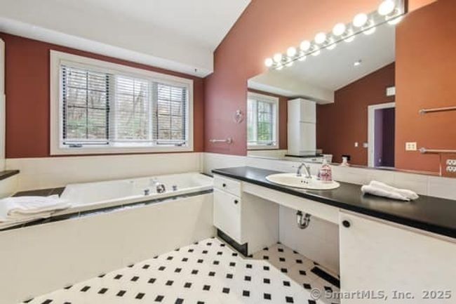 15 Ethan Dr, House other with 4 bedrooms, 4 bathrooms and 2 parking in Windsor CT | Image 13