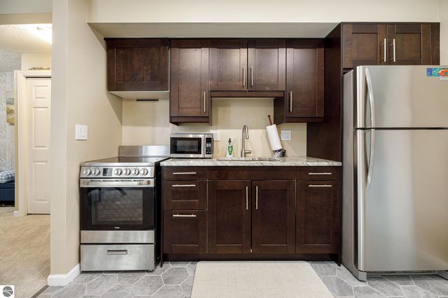 APT-61 - 525 Georgetown Dr, House other with 1 bedrooms, 1 bathrooms and null parking in Traverse City MI | Image 13