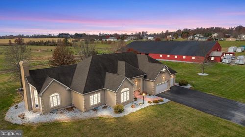 334 Rolling Ln, ABBOTTSTOWN, PA, 17301-9566 | Card Image