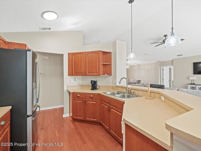 8484 Annapolis Rd, House other with 3 bedrooms, 2 bathrooms and null parking in SPRING HILL FL | Image 8