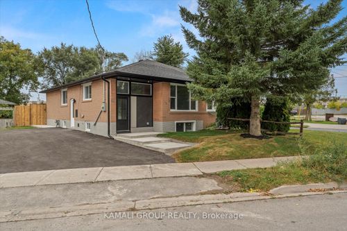 main-63 Walter Ave, Newmarket, ON, L3Y2T4 | Card Image