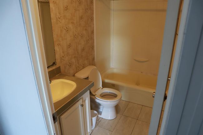817 E 7 Th St, House other with 3 bedrooms, 2 bathrooms and null parking in Pahokee FL | Image 12