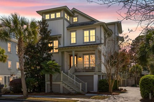 352 Bridgetown Pass, Mount Pleasant, SC, 29464-8303 | Card Image