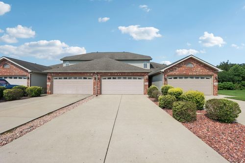208 Deer Trl, Schererville, IN, 46375-2582 | Card Image