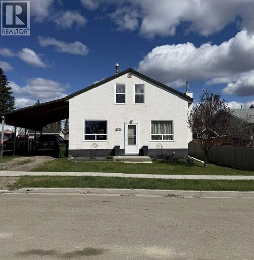 4820 17 Ave, Edson, AB, T7E1G4 | Card Image
