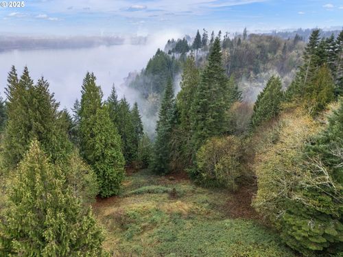 205 Newt Estates Rd, LONGVIEW, WA, 98632-9790 | Card Image