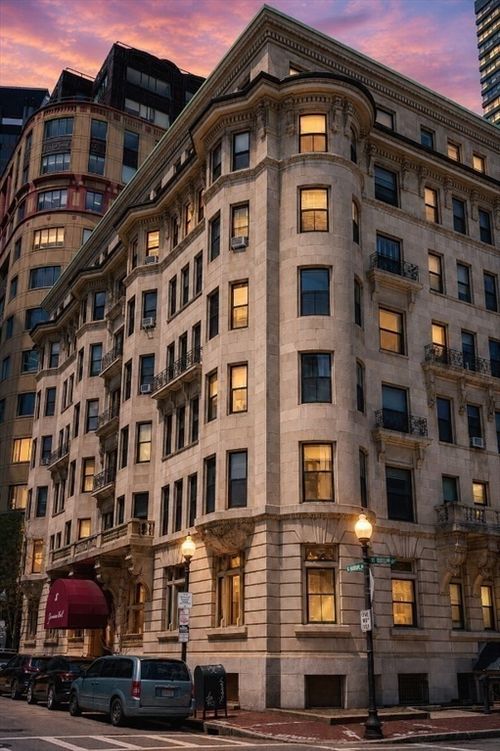 408-8 Garrison St, Boston, MA, 02116-5717 | Card Image