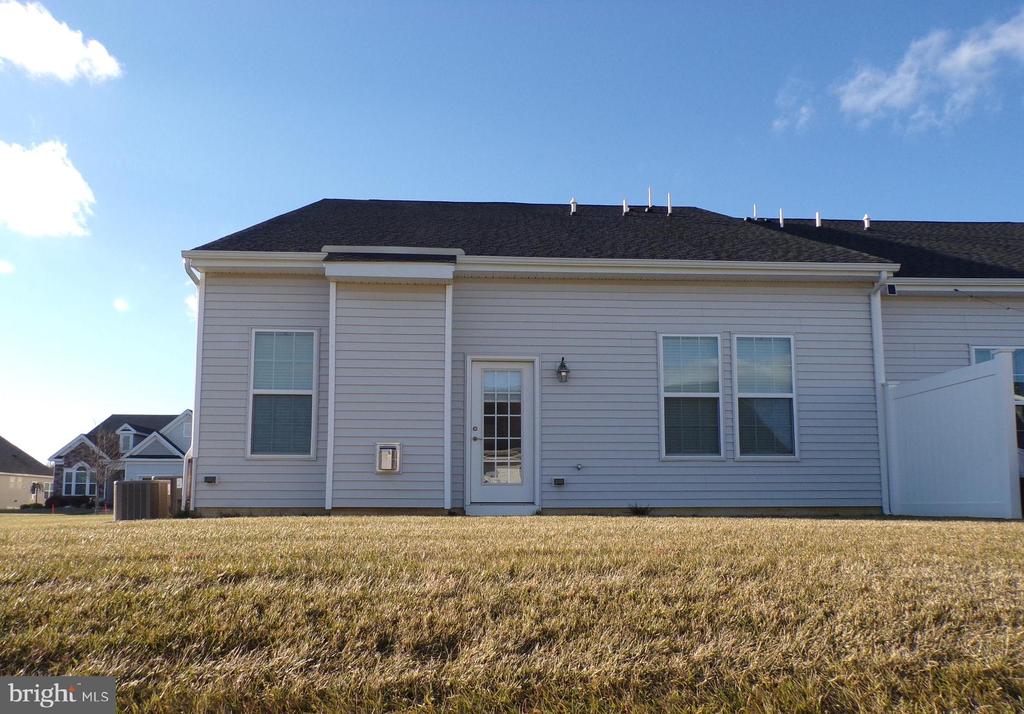 Residential in MOUNT HOLLY 4