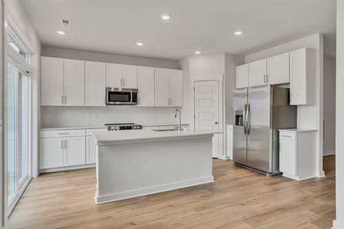 420 Seneca St, Lebanon, TN, 37090-2123 | Card Image