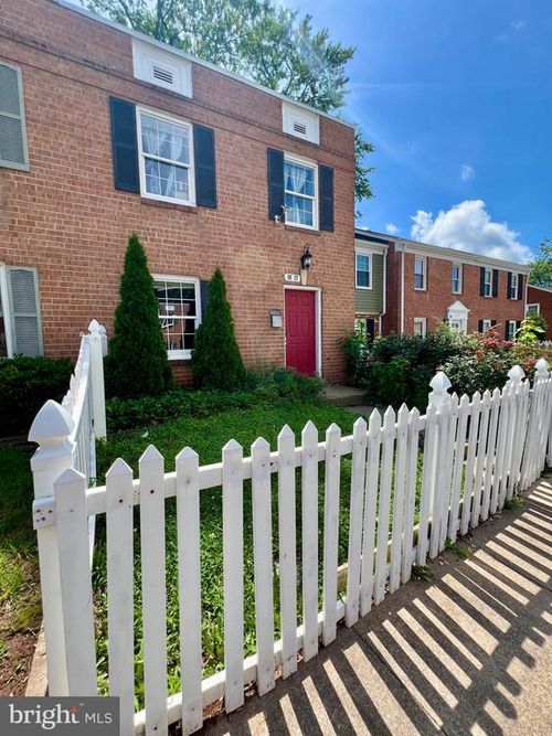 9837 Buckner Rd, MANASSAS, VA, 20110-5901 | Card Image