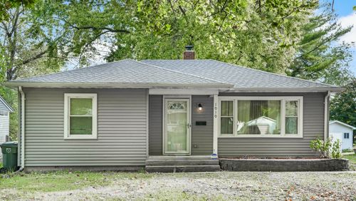 1010 N Busey Ave, Urbana, IL, 61801-1608 | Card Image