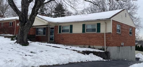 7218 Longfield Dr, Madeira, OH, 45243-2210 | Card Image