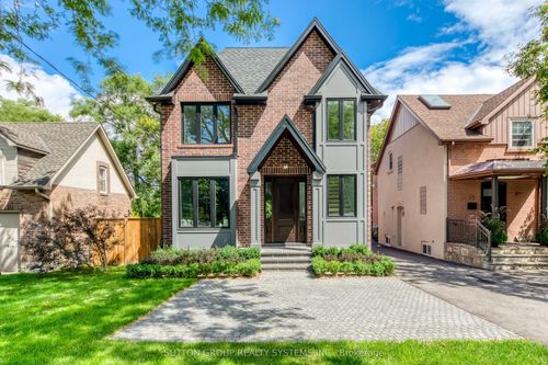 21 S Kingsway, Toronto, ON, M6S3T2 | Card Image