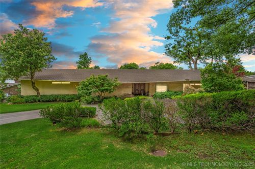 4722 S Yorktown Pl, Tulsa, OK, 74105-4931 | Card Image