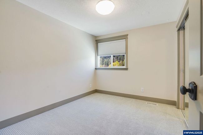 241 Silver Loop, House other with 4 bedrooms, 3 bathrooms and null parking in Silverton OR | Image 23