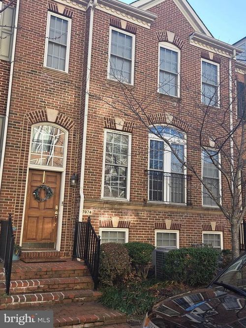 7974 Vigne Ct, VIENNA, VA, 22182-4052 | Card Image