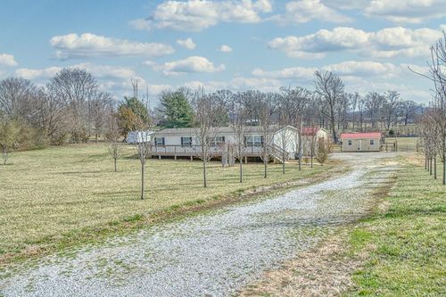 791 Old Kentucky Rd, Sparta, TN, 38583-5218 | Card Image