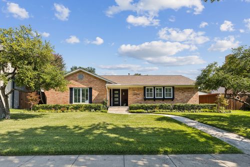 1302 Cheyenne Dr, Richardson, TX, 75080-3705 | Card Image