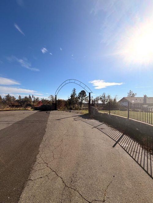 5242 Mirada Lane, Paradise, CA, 95969 | Card Image