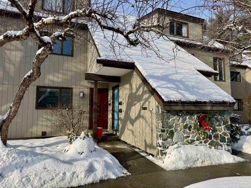 107-107 Brook Holw, Hanover, NH, 03755-2802 | Card Image