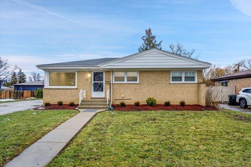 9317 Olcott Ave, Morton Grove, IL, 60053-1752 | Card Image