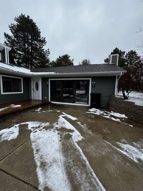 2470 Solarwood Dr, Davison, MI, 48423-8758 | Card Image