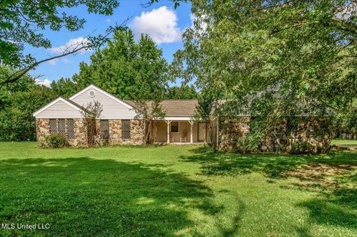4210 Red Oaks Dr, Horn Lake, MS, 38637-7241 | Card Image