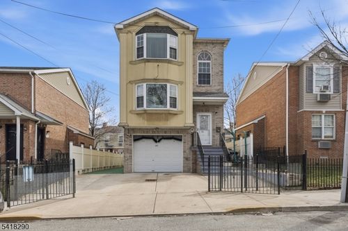 105 Peabody Pl, Newark, NJ, 07104-4113 | Card Image