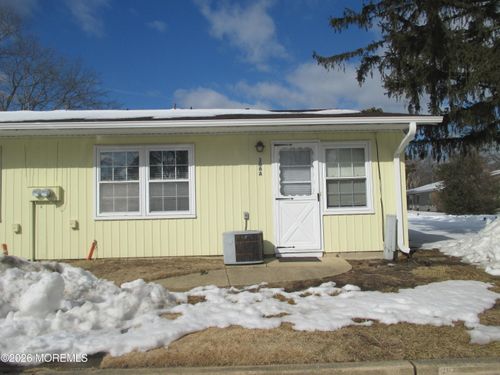 306A Malvern Ct, Lakewood, NJ, 08701-6977 | Card Image