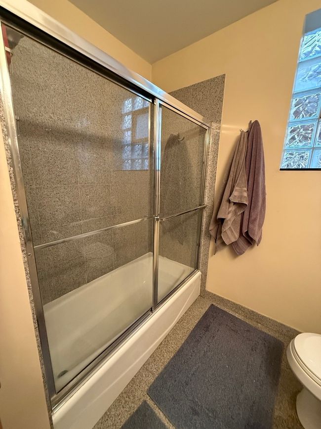 APT-1 - 654 Briar Pl, Condo with 3 bedrooms, 2 bathrooms and 1 parking in CHICAGO IL | Image 7