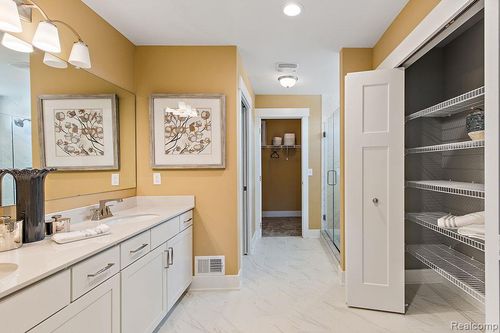 347 Honey Tree Way, Ann Arbor, MI, 48103-5954 | Card Image