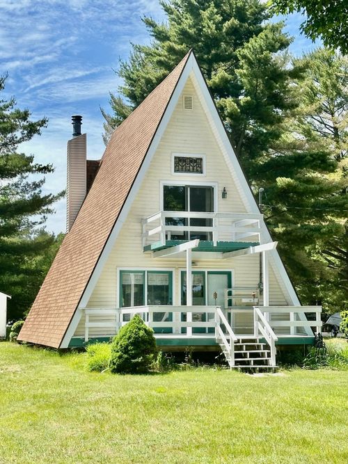 3775 W Cedar Lake Rd, Greenbush, MI, 48738-9648 | Card Image