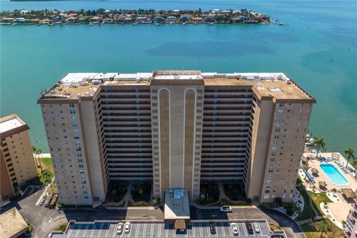 4-1102-5200 Brittany Dr S, ST PETERSBURG, FL, 33715-1509 | Card Image