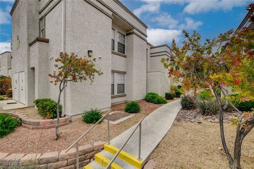 apt-2046-3150 Soft Breezes Dr, Las Vegas, NV, 89128-7842 | Card Image