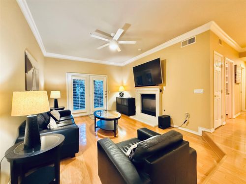 apt-325-2400 Mccue Rd, Houston, TX, 77056-5115 | Card Image