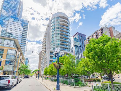 1301-8 Scollard St, Toronto, ON, M5R1M2 | Card Image